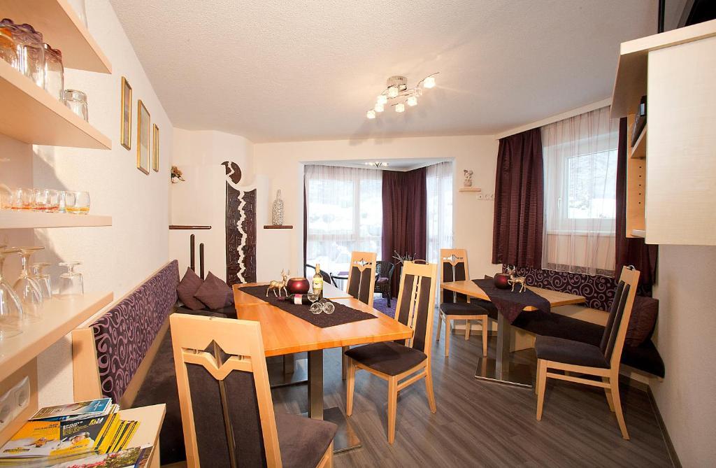 Haus Alpenflora Apartment Langenfeld Bilik gambar