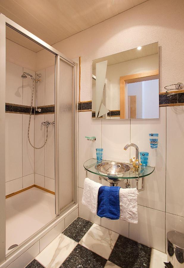 Haus Alpenflora Apartment Langenfeld Bilik gambar